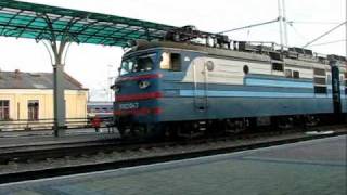 Проезд ВЛ82м-047 по станции Купянск-Узловой