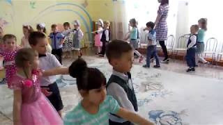 Общий парный танец в средней группе "Динь-динь детский сад". Утренник в детском саду.