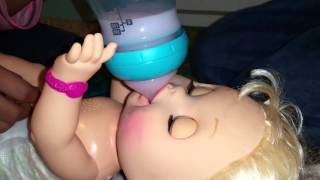 Aubrey Feeds her Baby and Shows How She Pees Her Diaper!