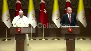 POPE FRANCIS MEETS TURKISH PRESIDENT IN ANKARA