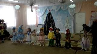 Танец "Маленькие куколки" младшей группы "Непоседы" на утреннике в д/с "Теремок" п. Привольный