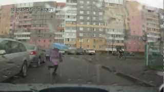 девочка под колеса Гомель 21.04.2012