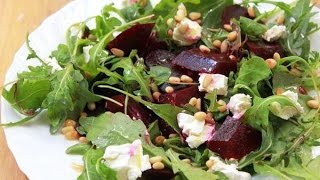 Салат с печеной свеклой и козьим сыром
