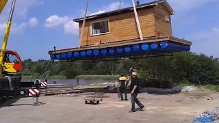 Плавучая баня на бочках