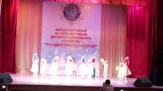 Коллектив "Зайки" - танец Горошинки