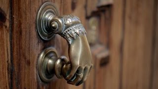 Дверь в старинном стиле #5