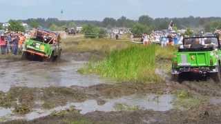 Zwei hellgrüne UAZ im Schmutz. Два салатовых УАЗа в грязи. Extrem 4x4