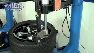 TW X-98 - Reifenmontagemaschine mit Schwingarmdesign - Twin Busch ® Germany
