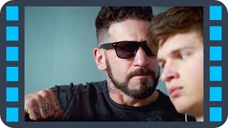 Он типа отсталый? (3/10) — Малыш на драйве (2017) сцена HD
