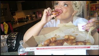 TRYING DOMINO'S CINNAMON BREAD TWISTS!