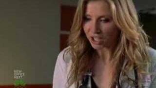 Scrubs- JD and Turk Beatboxing the Scrubs Theme