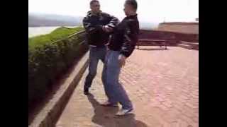 Aprenda a se defender (Para homens e mulheres) • Learn to defend yourself (For Men and Women)