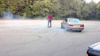 BMW e34 525i M50B25 / E30 318iS HD Slalom and learning how to drift