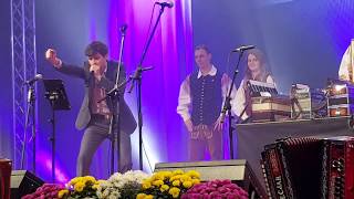 Zakaj je prišel Tilen Artač na koncert...