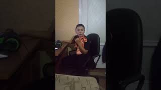 Дрочит за гаражом (600 просмотров)