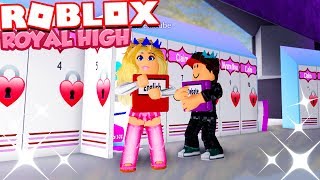 PIERWSZY DZIEŃ W SZKOLE KSIĘŻNICZEK (Roblox Royal High School) | Bella i Vito