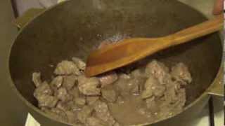 Тушим мясо