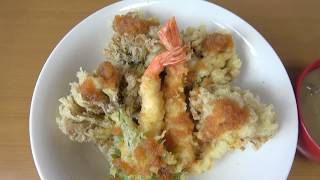 朝ごはん作ってみた。『マイタケの天ぷら丼・ボタン海老乗せ』