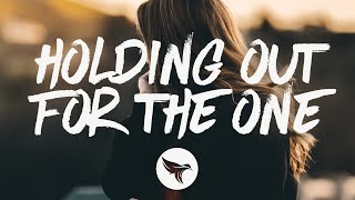 Tenille Townes - Holding Out for the One (Lyrics)