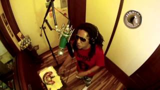 TEGO CALDERON MAH MAIZ PA LOS POLLOS DIRECTAMENTE DEL SITIO
