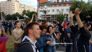 Жители Твери празднуют победу сборной России на улицах города
