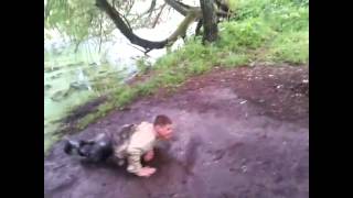 Отец снимает своего психически больного сына