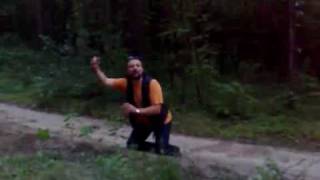 Dar paziuresim... tevai (uz kadro)