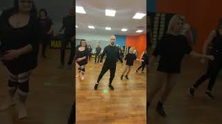 BAGNO A MEZZANOTTE || #SHORTS || ANDREA STELLA || ELODIE || BALLI DI GRUPPO 2022