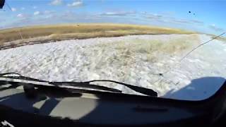 УАЗ Буханка по бездорожью снег и грязь / толкает снег бампером / дорога с рыбалки / часть 2