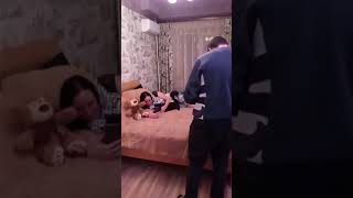 Одинокий папа мечтает познакомиться 2 сезон, 8 серия ... за кадром))