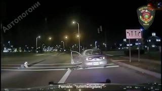 Водитель и пассажир играли с полицией и были застрелины ! USA !