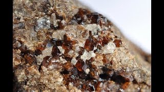 Гранаты Шиловского  золотоносного месторождения. Garnet