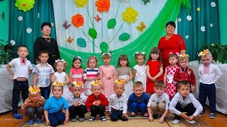 "День Матері" в Олешницькому ДНЗ1 (ясельна група)
