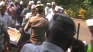 AAP workers storm into chief minister's residence in Chennai, demand CBI probe into engineer's death