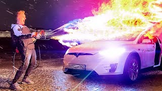 Моя Tesla Model X ПРОТИВ настоящего ОГНЕМЁТА! 24 часа с Варпачем! Как тебе такое Илон Маск?
