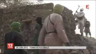 Les salafistes d' Ansar Dine détruisent la cité des 333 saints à TOUMBOUCTOU au Mali