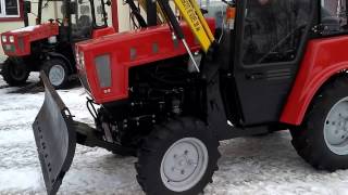 Трактор с ковшом и отвалом Беларус 320.4