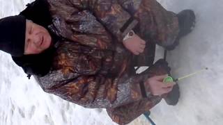 Зимняя рыбалка видео на днепре