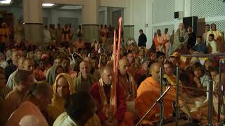 Radhanath Swami & Aindra - Hare Krishna Kirtan [Original Version] - Mayapur - Feb 15, 2007