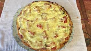 Быстрая пицца с карбонатом ,соусом сацебели и творожным сыром