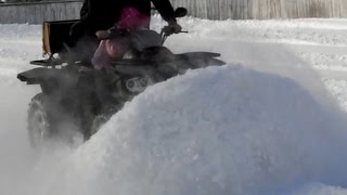 чистим снег квадроциклом cf500 2A. отвал на квадроцикл