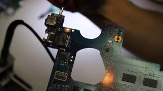102 Ремонт ноутбука Samsung NP300E5A не включается, замена гнезда питания.