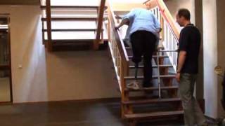 Video oefenen van traplopen met een beenprothese