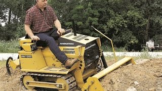 Struck - Magnatrac - Rs1000 - Compact Crawler Tractor