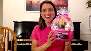 How to make an Avon Gift Basket