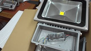Как выбрать LED прожектор. 50 или 70 ватт.  LED Fluter 50W.