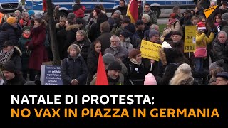 #Natale di protesta: a #Dusseldorf 2mila manifestanti in piazza contro le misure per il Covid-19