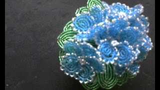 Махровая фиалка из бисера. Мастер - класс.