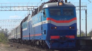 Приветливый ЧС7-028 с фирменным поездом №56 "Москва - Красноярск"