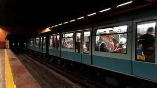 Metro De Santiago | NS-93 N2078 entrando y saliendo de Estación Central